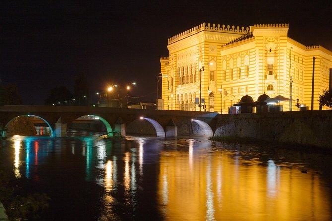 Crossroads of Cultures - Sarajevo Walking Tour - Morica Han and Sebilj Fountain: Ottoman-era Sarajevo in real life