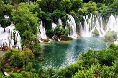 Private Tour from Sarajevo to Herzegovina (Mostar, Kravice, ...) - Private vehicle comfort: Wi‑Fi, air-conditioning, and group size