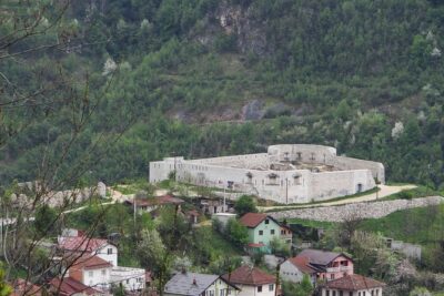 SARAJEVO SIEGE TIMES '92-'95 / Sarajevo Roses & Tunnel of Hope / - Sarajevo War Tunnel: The Tunnel of Hope as the Only Lifeline