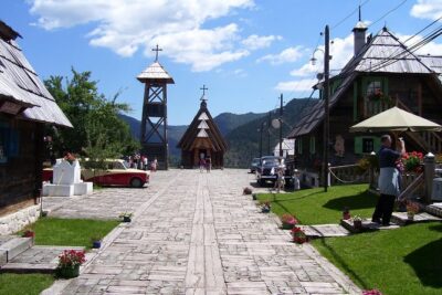 Sarajevo to Belgrade Full Day Tour one-way - Višegrad: where the Drina comes center stage