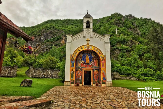 Sarajevo to Belgrade: Transfer With East Bosnia Tour - Drvengrad–Mećavnik: Wooden Town, Lunch Freedom, and a Culture Layer